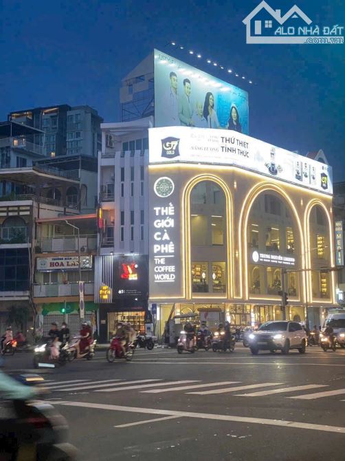 Bán nhà siêu vị trí MT Trần Hưng Đạo, Quận 1, DT 4 x 20m, KC 5 tầng