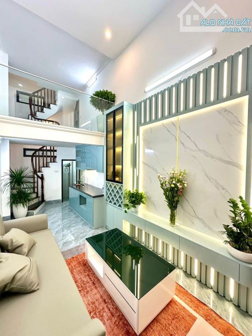 Một căn duy nhất - Nhỉnh 4 tỷ - Sát ô tô - Phố Định Công Thượng - 25 M Full nội thất.