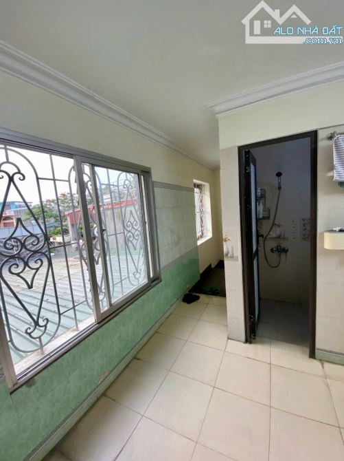 Nhà 54m ngang 6m dân xây độc lập, ngõ 2 oto tránh nhau Thiên Lôi -Aeon mall