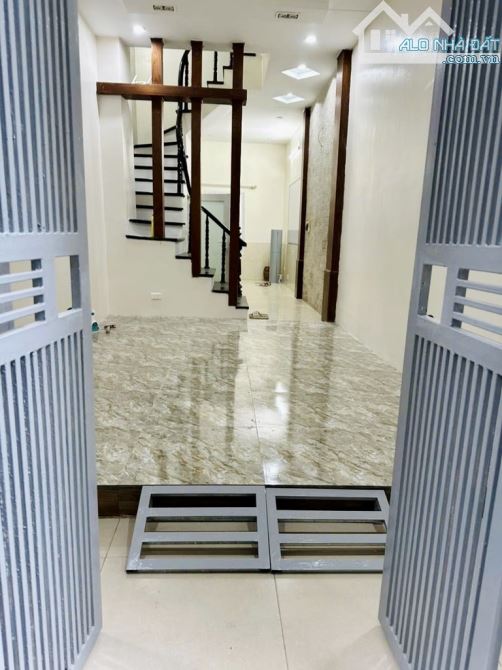 ✅Cầu Giấy - Lô Góc 3 Mặt Thoáng - 41m2 - chỉ nhỉnh 8,X Tỷ ( Tiểu Học )   👉LÔ GÓC CẦU GIẤY