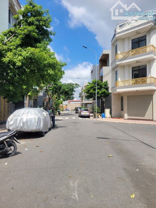 5Tỷ TL🔥Bán nhà 1 trệt 2 lầu_82,2m2_KDC gần Vincom550 chỉ 500m, p.Tân Đông Hiệp, Tp.Dĩ An