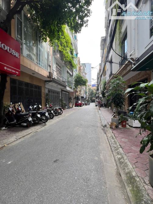 BÁN NHÀ PHÂN LÔ, Ô TÔ, MẠC THÁI TỔ, CẦU GIẤY, DT 40M, 6 TẦNG, MT 3.5M, GIÁ NHỈNH 18 TỶ