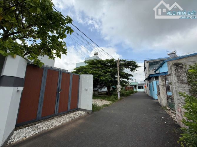 BÁN LÔ ĐẤT ĐẸP NGAY TRUNG TÂM XÃ TÂN HƯNG, TP BÀ RỊA ( PHƯỜNG LONG HƯƠNG , TP HCM )