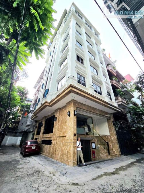 LÔ GÓC HOÀNG QUỐC VIỆT - DT 100M2 x 9T - MT 6,6M - 48,9 TỶ-VỈA HÈ-Ô TÔ TRÁNH-GẦN PHỐ