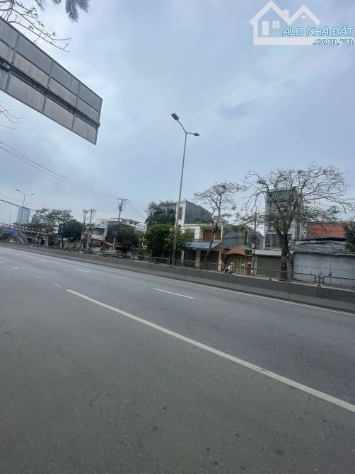 Bán đất Lô góc mặt đường Nguyễn Bỉnh Khiêm