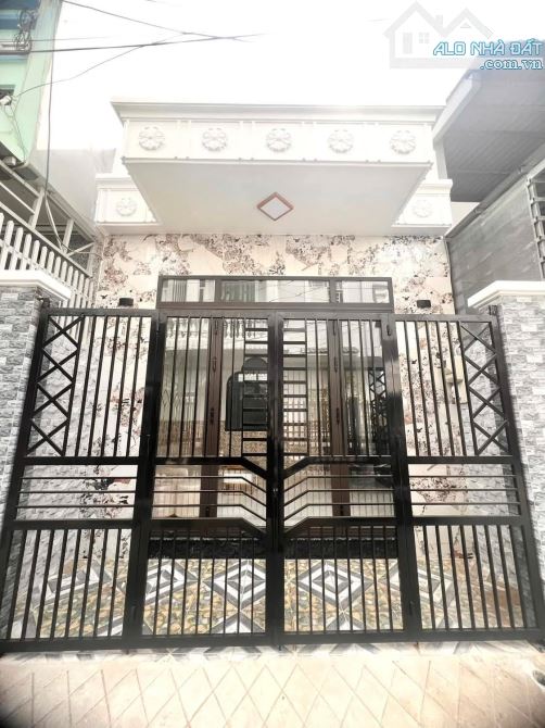 Bán gấp căn nhà cấp 4, SHR, 134,3m2, Mỹ Hạnh Nam, Giá 1 tỷ 250.