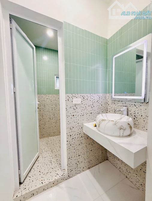 Bán căn tập thể trung tâm, giá tốt, tiện ích, nhà đẹp như khách sạn 5 sao, 2 thoáng