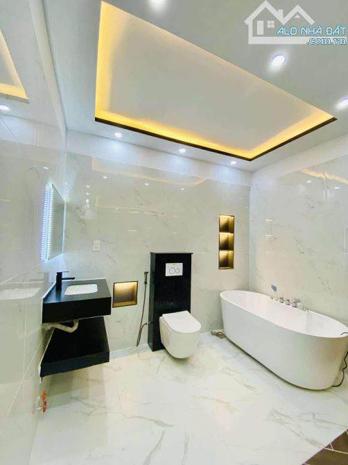 Bán TIỂU VILLA sân vườn 140m2 tặng nội thất cao cấp ngang 6m - 10