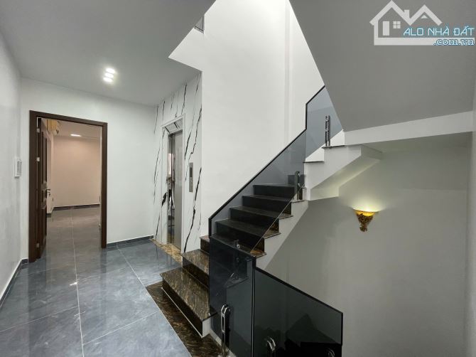 Nhà 5 tầng độc lập có thang máy mặt đường khu vực Đằng Lâm - 10