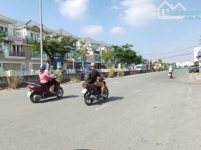 Bán nhanh đất nền đẹp, giá tốt DT 320m2, giá 37 tỷ 120tr KDC Kiến Á, đường Liên Phường, Q9 - 5