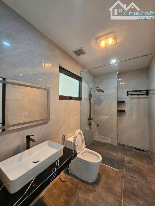 BÁN NHÀ BỒ ĐỀ - 10TỶ HƠN -  DT51M2 - MT 4M - 7 TẦNG - 4 NGỦ - THIẾT KẾ ĐẦY ĐỦ - 1