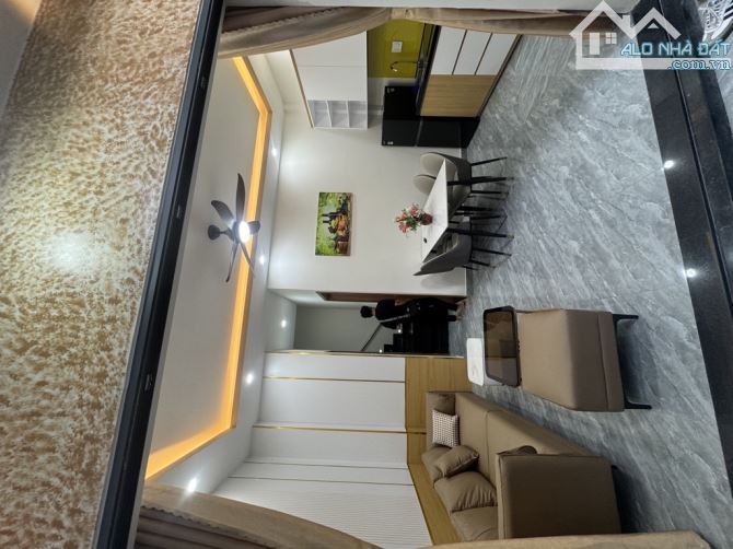 Nhà 2 Tầng Mới Gần Ngã 4 Bảy Hiền – Cách Mạng Tháng 8 – Full Nội Thất – Giá Chỉ 5.38 Tỷ - 1