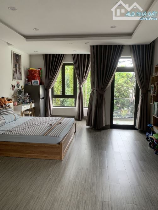 NHÀ ĐẸP T.TÂM THÀNH PHỐ–HOÀNG DIỆU –ÔTÔ ĐỖ TRONG NHÀ -AN CƯ LÝ TƯỞNG, 3 TẦNG Ở NGAY - 5.X - 1
