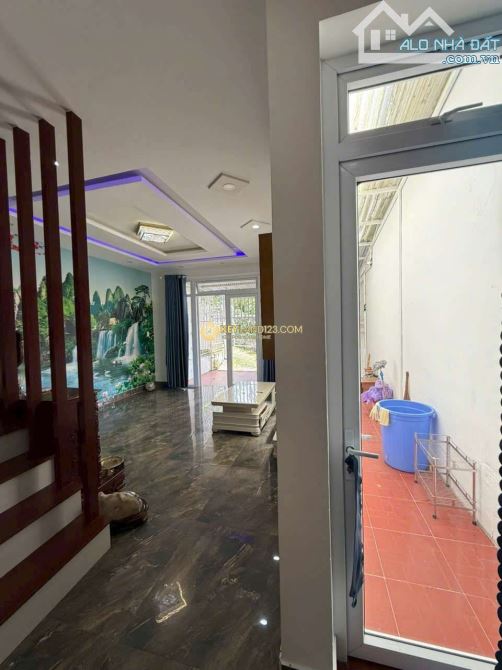 🏡 BÁN NHÀ 3 TẦNG GIÁ TỐT - HẺM Ô TÔ LỚN - ĐƯỜNG MÊ LINH, P9, ĐÀ LẠT – SỔ RIÊNG 🔥 - 1