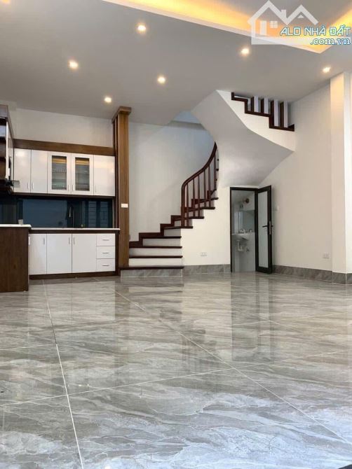 Cho thuê PL Doãn Kế Thiện: 60m2 4 tầng 4 phòng ngủ giá 19tr đường ô tô - 1
