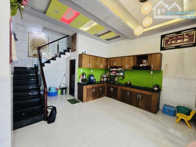 Nhà đẹp BTCT Lưu Hữu Phước Q8 , 45m2 , 3PN , 2WC , hẻm anh ninh , chỉ 3.79 tỷ - 1