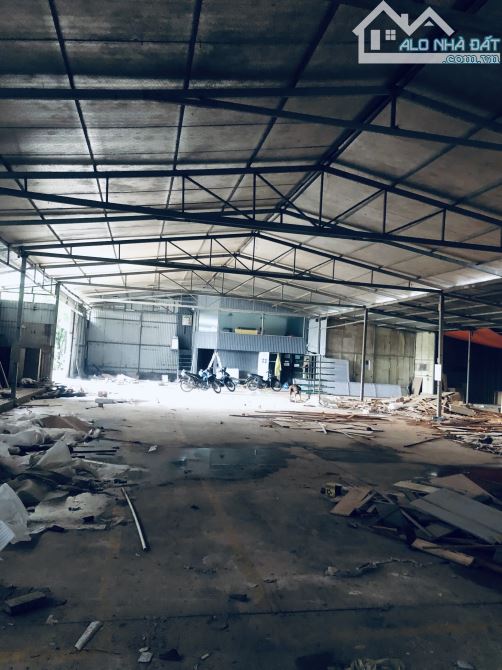 Cho thuê 700m2 gần cầu nhật tân xa dân - 1