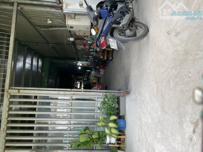 Nhà xưởng MẶT TIỀN kênh đường TX13, phường TX, Q 12 dt 316m2 (5mx48m) DÒNG TIỀN 30TR/T - 1