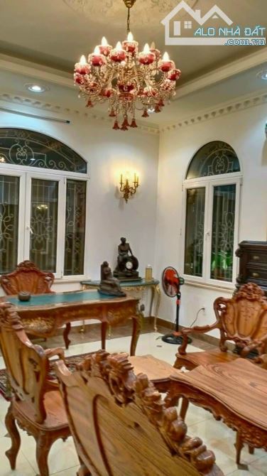 Bán biệt thự nội bộ Cư Xá Phú Lâm A, ngang 11m5 dài 16m1 vuông vức, Q.6 - 1