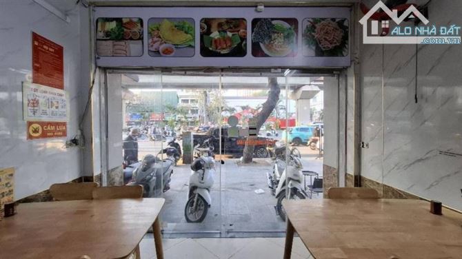 Bán nhà mặt phố Nguyễn Trãi-Thanh Xuân-55 m2/5 tầng-vỉa hè rộng 7 m-có cả ngõ sau nhà rộn - 1