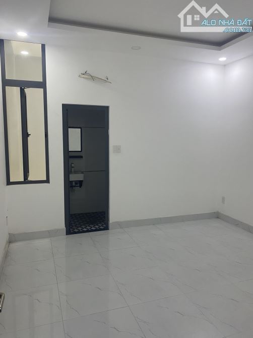 Bán gấp nhà 51m2. 4 tầng. Qlo1A. BHHB. Bình Tân. Chỉ 5.5T - 1