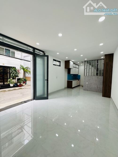 Bán nhà HẺM XE HƠI thông Nơ Trang Long Bình Thạnh, 4 tầng, mặt tiền khủng long, nhích 8 tỷ - 1