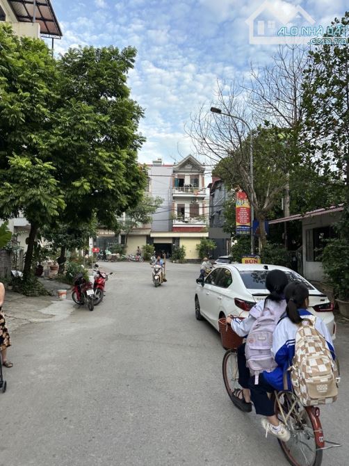 NHÀ 4 TẦNG Ở NGAY, Ô TÔ THÔNG, 100M RA HỒ ĐIỀU HOÀ, ĐỦ CÔNG NĂNG - 1