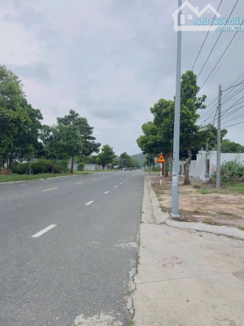 Bán lô đất Thị Trấn long Hải 158m2 giá 2 tỷ 300 - 1