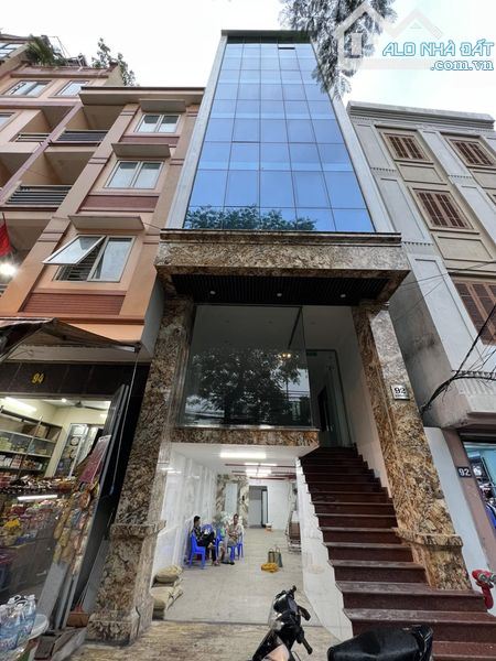 Bán đất phố Hoàng Quốc Việt 100m2 mặt tiền 6,6m Vỉa Hè Ô Tô Tránh Xây Tòa hết Ý - 1