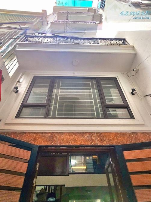 Bán nhà khu phân lô Võ Thị Sáu 6 tầng thang máy ô tô đỗ cửa nhà đẹp nội thất xịn ở ngay DT