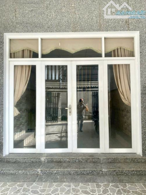 LÁI THIÊU NHÀ 2 TẦNG ĐƯỜNG Ô TÔ 6 M DT 131 M2 GIÁ 3,8 TỶ TL - 1