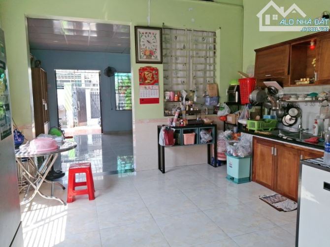 Bán nhà 117m²  1 Trệt 1 Lầu lửng Đông Hòa,SHR đường xe hơi,gần Go Dĩ An - 1