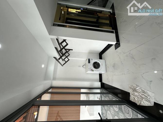 INDOCHINE VILLA ĐỐI DIỆN EMART PHAN HUY ÍCH - P12 GÒ VẤP - 5 TẦNG 7M x 15M - CHỈ 12 TỶ x - 18