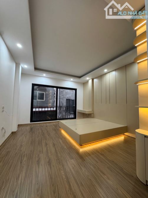 HIẾM PHỐ BỒ ĐỀ , LÔ GÓC  7 TẦNG THANG MÁY,NGÕ Ô TÔ VF3 ,FULL NỘI THẤT, Ở NGAY - 2