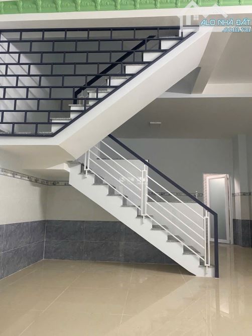 Nhà Thạnh Xuân 52 ( 1 trệt 3 lầu ) đường oto vào tận nơi Q12 - 2