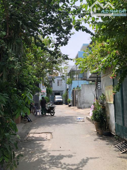 Đất đẹp Q.2, Dt:97m2_ ngang 4,5 x 21,5m_vuông vắn- mặt tiền đường ô tô thông- chỉ 7,6 tỷ - 2