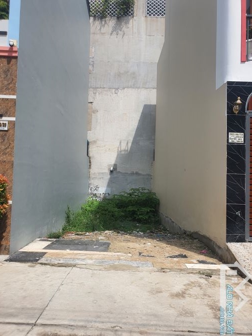 Đất lọt khe sổ hồng riêng đường 6m HL80 ngang 4,2m dài 12,3m .giá 3,4tỷ - 2