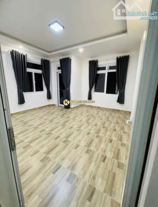 BÁN NHÀ ĐẸP 2 TẦNG- SỔ RIÊNG SANG TÊN NHANH-GẦN CHỢ TRƯỜNG HỌC - 2