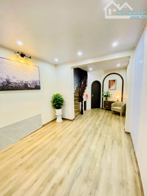 Bán nhà Phố Thái Hà 30m2, ô tô đỗ trước cửa nhà, nhỉnh 12 tỷ, nhà thiết kế 6 tầng mới đẹp, - 2