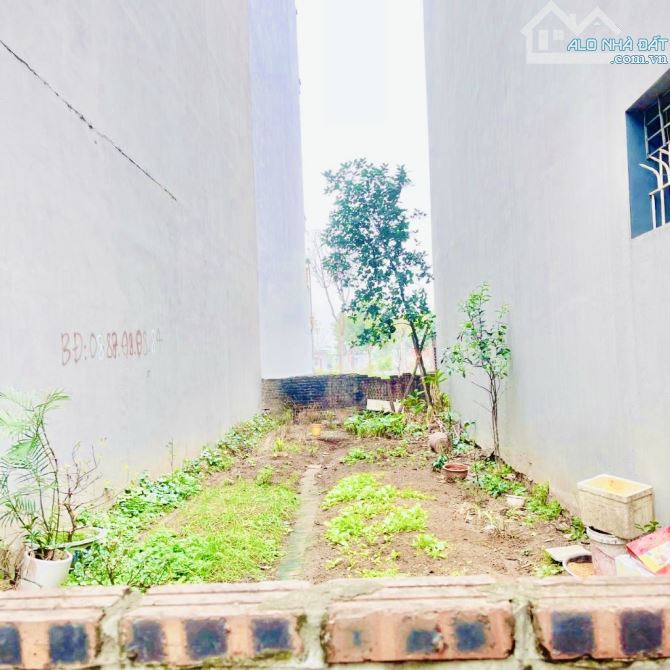 Cực Hiếm ! Bán đất Ngô Gia Tự DT:64m2 , Ô tô tránh nhau , ngõ thông . Giá 8.2 tỷ - 2