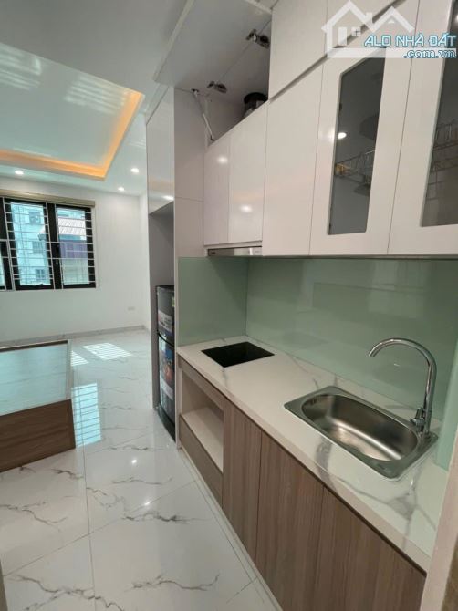 Bán nhà căn hộ dịch vụ ngõ 1 Võ Chí Công DT 40m, 6 tầng 11 phòng giá 12 tỷ - 2