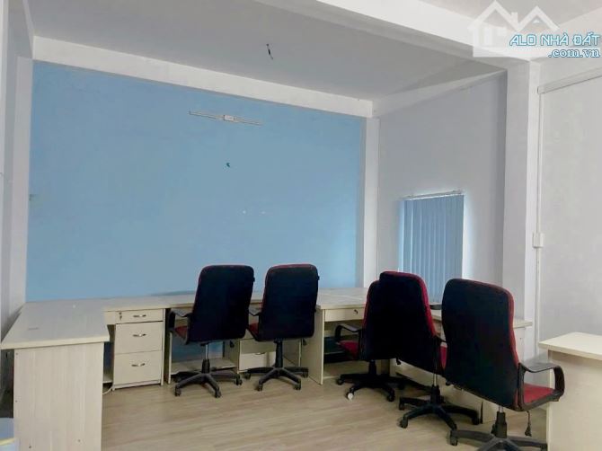 Bán nhà HẺM XE TẢI Phan Văn Trị - Ngang 6x14m - công nhận 81m2 - 3 Tầng - 2