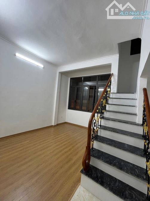 BÁN NHÀ MẶT NGÕ THÔNG VŨ TÔNG PHAN –Ô TÔ KINH DOANH SẦM UẤT – 2 MẶT THOÁNG – 60M² – 14 TỶ - 2