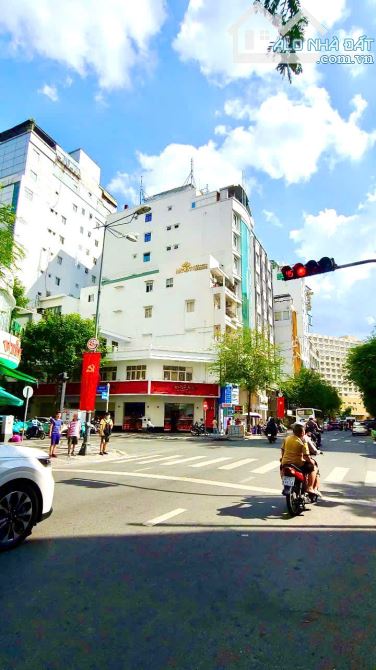 Bán Nhà 4 Tầng, Lê Thánh Tôn Quận 1, DT: 54m2, Đối Diện Chợ Bến Thành, Giá 2X Tỷ (TL) - 2