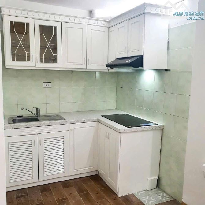 Mặt phố Trần Đại nghĩa kéo dài ,diện tích 42/50mT2.  5 tầng . MT 5.6m. Giá  17tỷ Hoàng Mai - 2