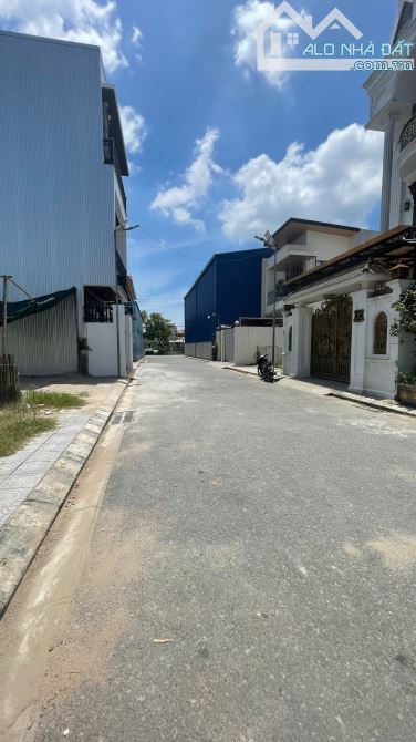 ĐẤT ĐẸP CẠNH VIEW SÔNG VÀ CÔNG VIÊN VẠN XUÂN - 2