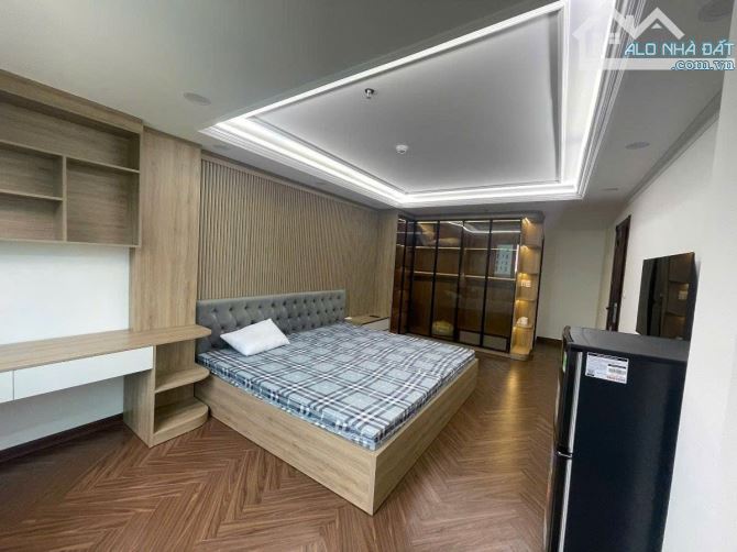 LÔ GÓC HOÀNG QUỐC VIỆT - DT 100M2 x 9T - MT 6,6M - 48,9 TỶ-VỈA HÈ-Ô TÔ TRÁNH-GẦN PHỐ - 2