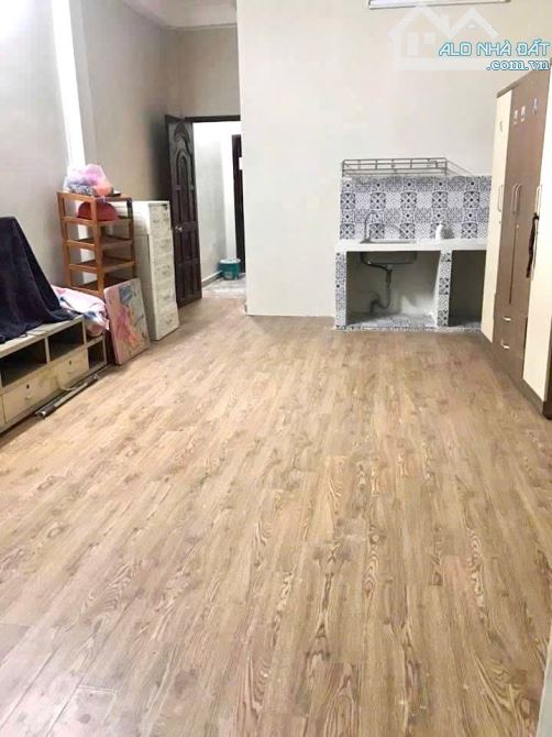 CHDV 5 Tầng - HXH Cách Mạng Tháng 8 - Phường 13 - Q10 - DT 96m2(4.6x18) - 2