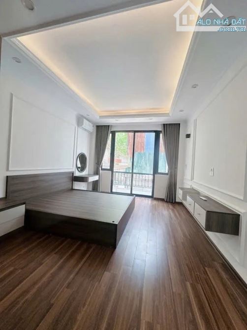 Bán nhà Lô góc Phố Cổ Linh, Long Biên, 40m2 x mặt tiền 5m, Gara ô tô vào, Chỉ 13.2 tỷ - 2