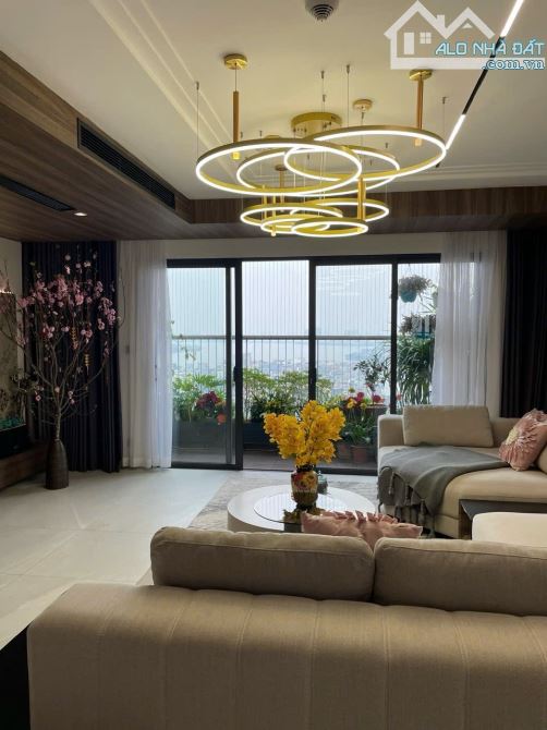 Bán chung cư cao cấp Kosmo Tây Hồ 181m căn góc ban công ĐN view Hồ Tây full đồ có lốt ô tô - 2